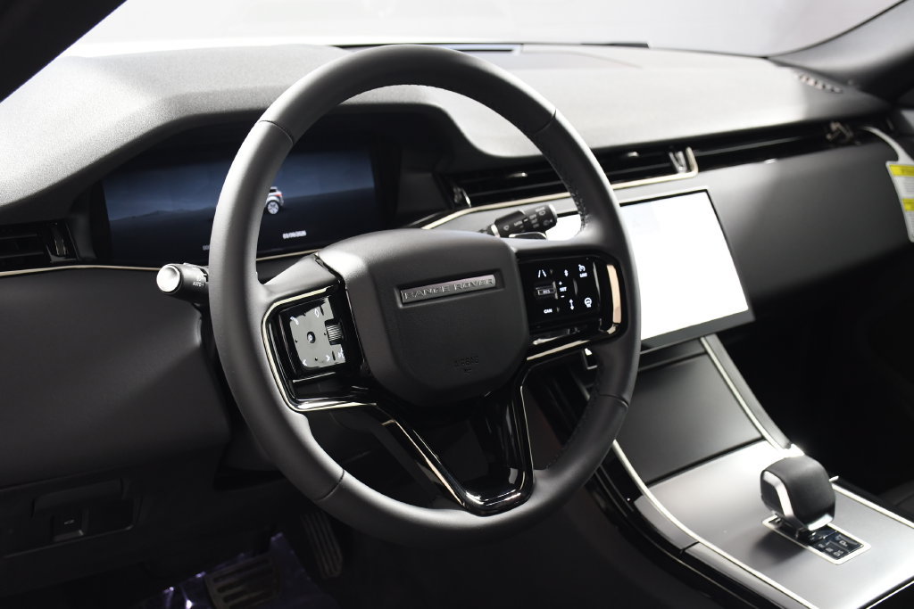 Certified 2026 Land Rover Range Rover Evoque Dynamic SE AWD/4WD image 13