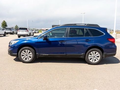 Used 2016 Subaru Outback 2.5i Premium AWD/4WD image 4