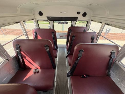 Used 2006 Chevrolet Express 3500 w/ School Bus Package RWD image 17