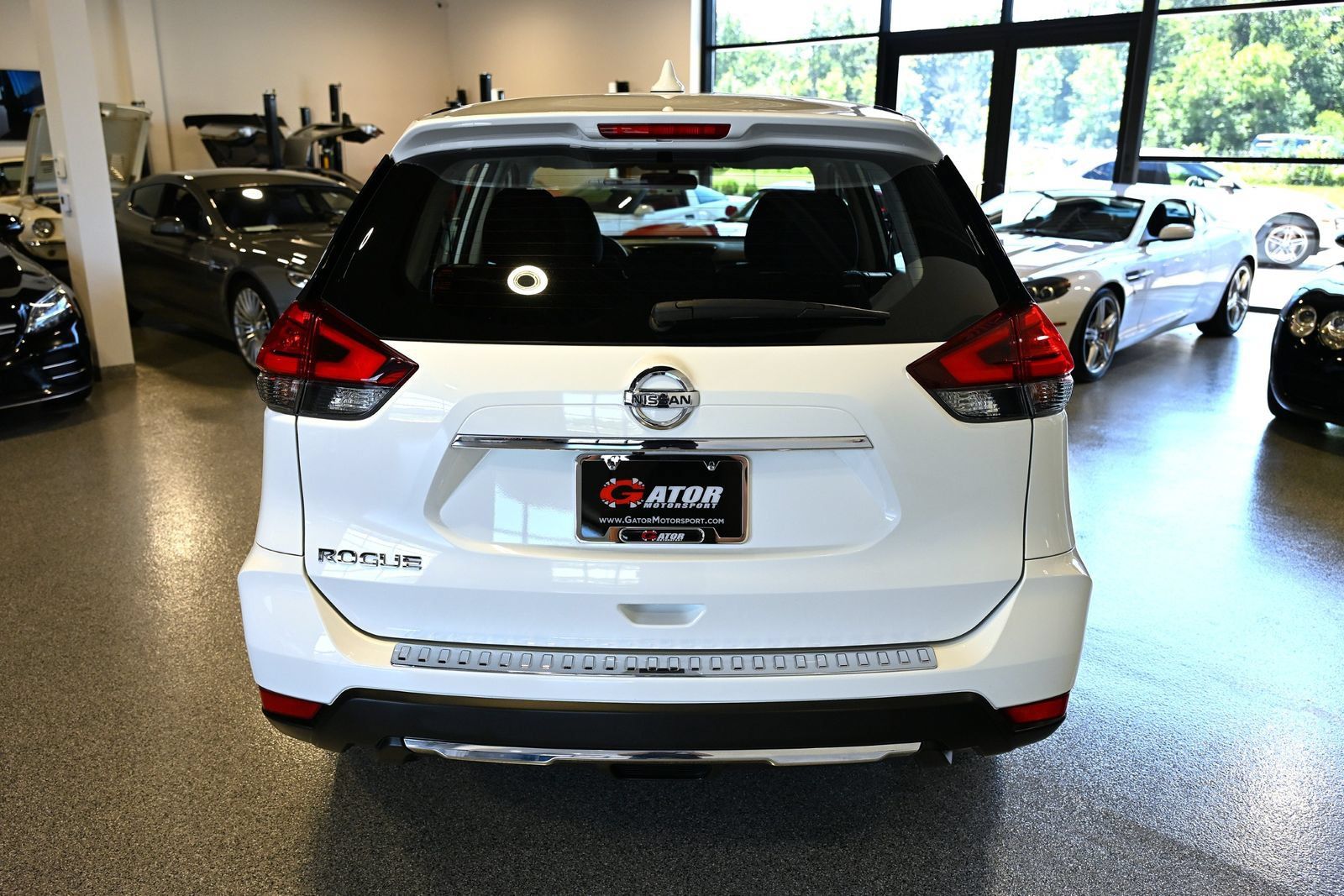 Used 2017 Nissan Rogue S FWD image 6