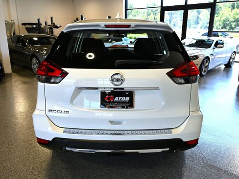 Used 2017 Nissan Rogue S FWD image 6