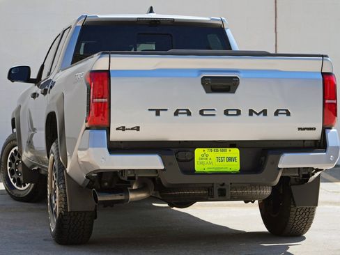 Used 2024 Toyota Tacoma TRD Off-Road w/ TRD Off Road Premium Package AWD/4WD image 6