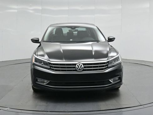 Used 2016 Volkswagen Passat 3.6 SEL Premium image 22