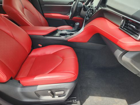 Used 2024 Toyota Camry XSE FWD image 16