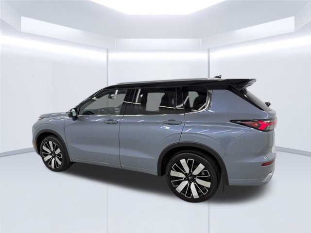 Used 2026 Mitsubishi Outlander SEL AWD/4WD image 3