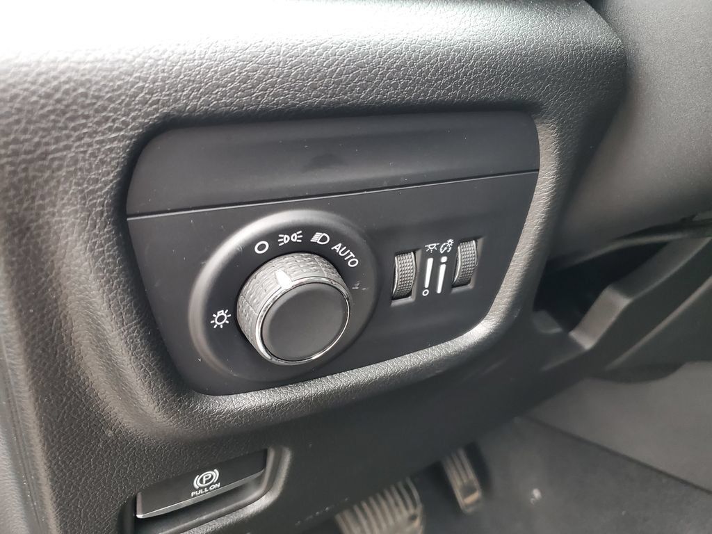 Used 2023 Jeep Grand Cherokee Altitude AWD/4WD image 20