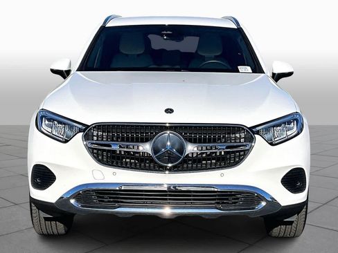 Used 2025 Mercedes-Benz GLC 300 4MATIC image 4