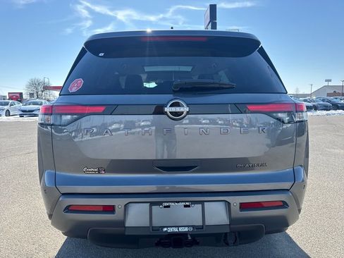 New 2026 Nissan Pathfinder Platinum image 5