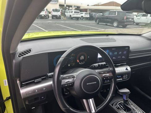 Used 2025 Hyundai Kona SEL image 34