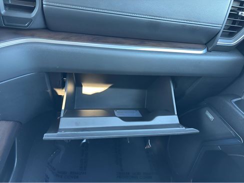 Used 2023 GMC Sierra 1500 SLT w/ SLT Premium Package image 28