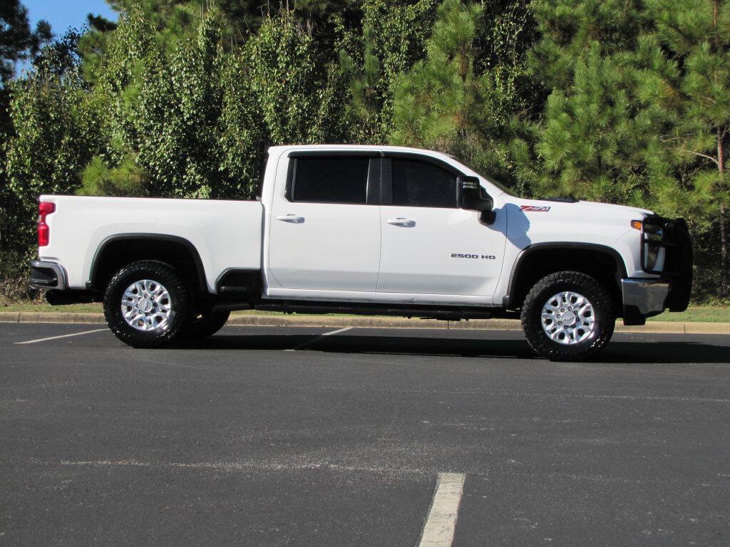 Used 2020 Chevrolet Silverado 2500 LT w/ Z71 Off-Road Package AWD/4WD image 4