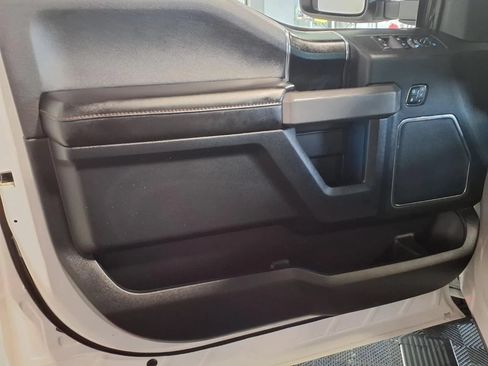 Used 2019 Ford F150 Platinum w/ Equipment Group 701A Luxury AWD/4WD image 15