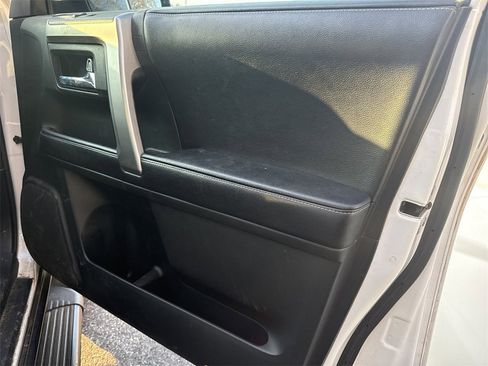 Used 2017 Toyota 4Runner SR5 Premium image 21