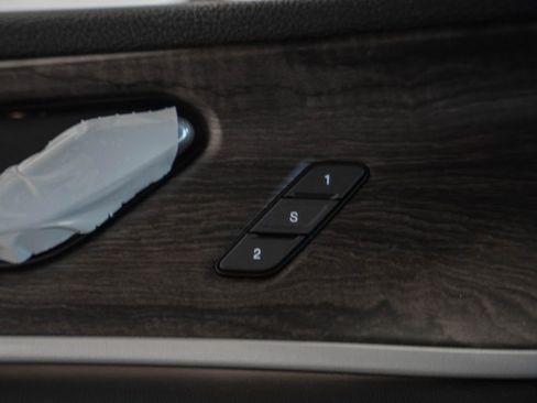 New 2025 Jeep Grand Cherokee Limited image 40