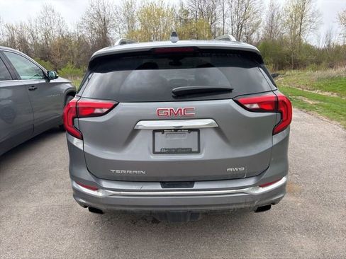 Used 2018 GMC Terrain Denali w/ Advanced Safety Package AWD/4WD image 9