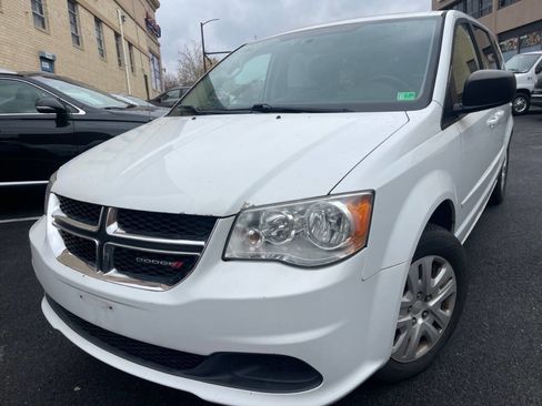 Used 2015 Dodge Grand Caravan SE w/ Quick Order Package 29E SE image 1