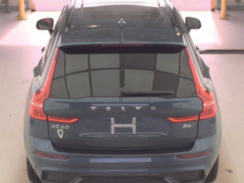 Used 2023 Volvo XC60 B6 Ultimate w/ Climate Package image 8