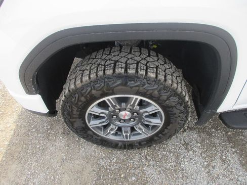 New 2026 GMC Sierra 1500 AT4 w/ AT4 Premium Package AWD/4WD image 14