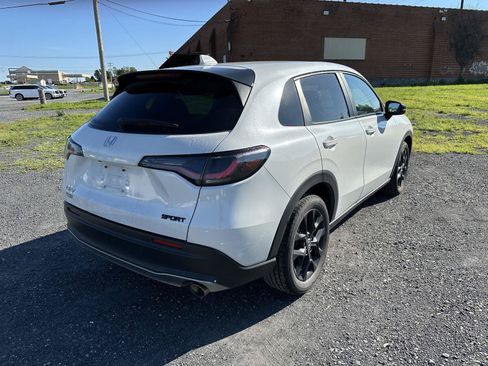 Certified 2023 Honda HR-V Sport image 8