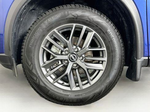 Used 2023 Nissan Rogue S AWD/4WD image 11