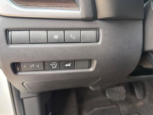 Used 2024 Nissan Rogue Platinum w/ Platinum Premium Package FWD image 8