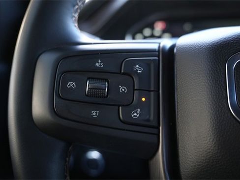 Used 2025 GMC Sierra 2500 AT4 w/ AT4 Premium Plus Package image 13