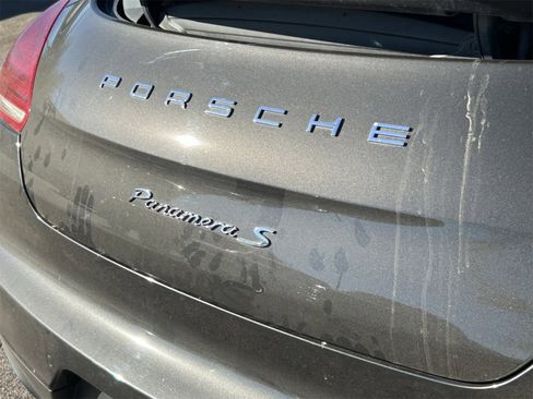 Used 2015 Porsche Panamera 4S image 7