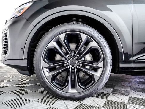 New 2026 Audi Q7 3.0T Premium Plus image 6