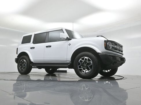 New 2026 Ford Bronco Outer Banks image 3