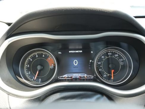 Used 2017 Jeep Cherokee Trailhawk w/ Cold Weather Group AWD/4WD image 26