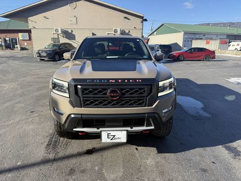 Used 2023 Nissan Frontier PRO-4X w/ Technology Package image 4