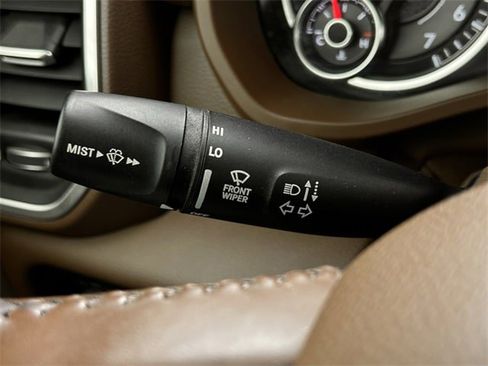 Used 2020 RAM 1500 Laramie image 25