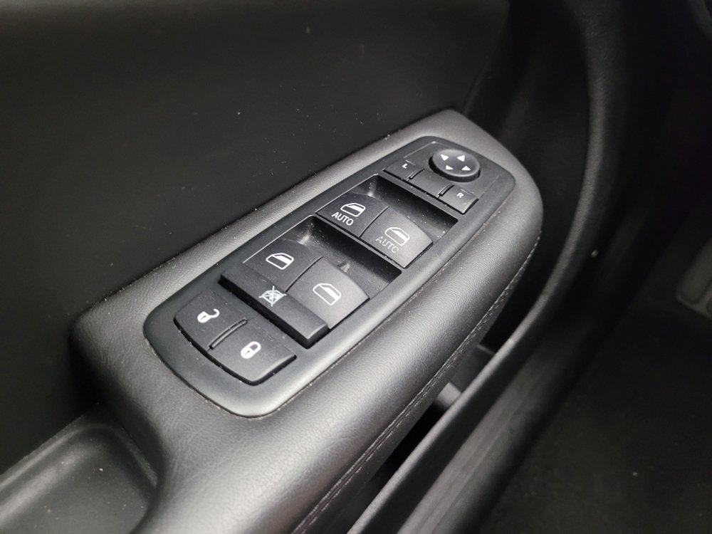 Used 2015 Chrysler 200 C w/ Navigation & Sound Group I FWD image 27