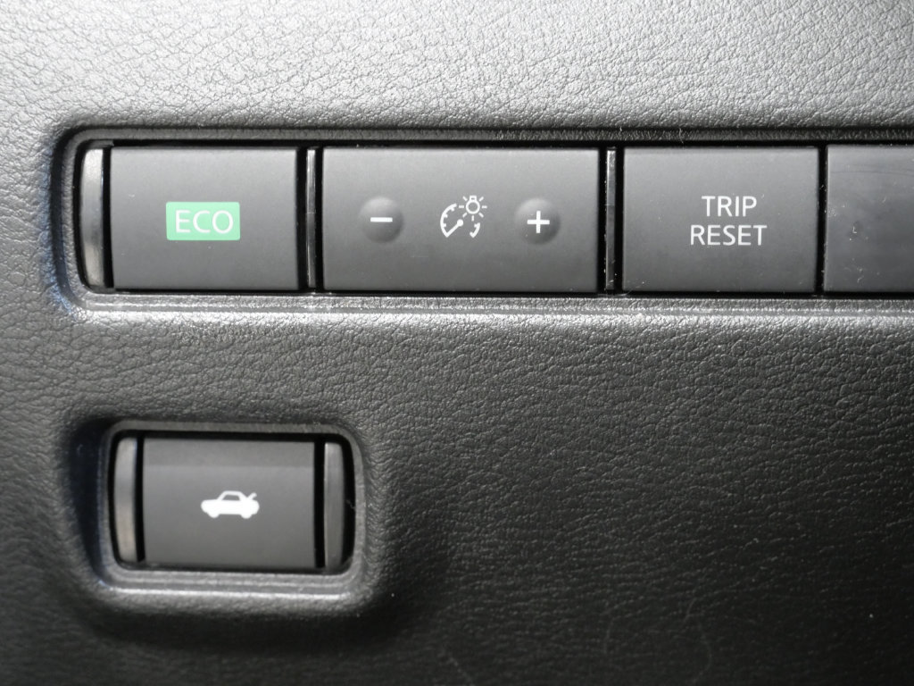 Used 2024 Nissan Sentra SV FWD image 13