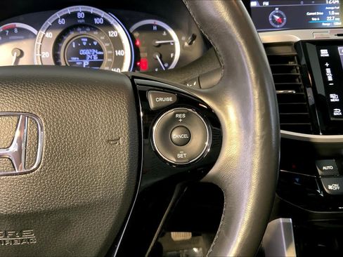 Used 2017 Honda Accord EX-L image 28