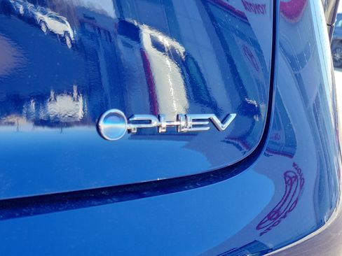 New 2026 Toyota Prius Plug-In Hybrid image 7