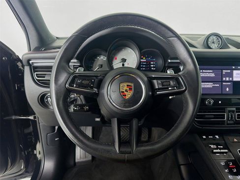 Certified 2023 Porsche Macan S AWD/4WD image 11