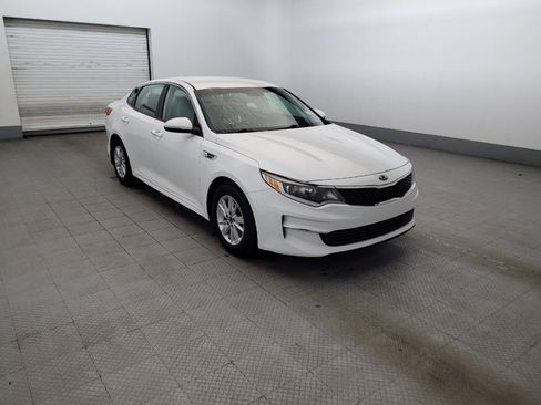Used 2017 Kia Optima LX FWD image 13