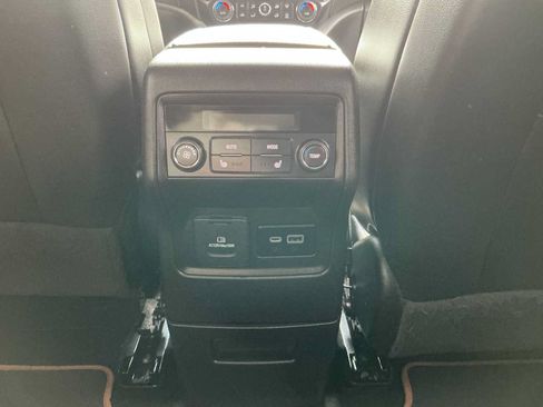 Used 2023 GMC Acadia AT4 w/ Technology Package AWD/4WD image 17