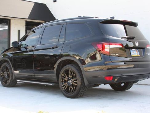 Used 2020 Honda Pilot Black Edition image 11