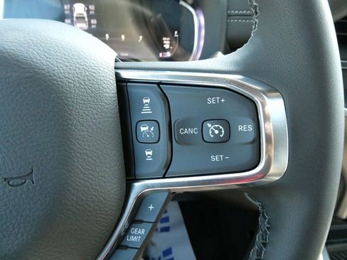 New 2026 RAM 2500 Laramie AWD/4WD image 24