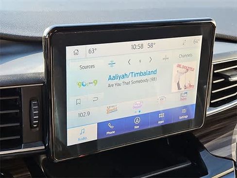 Used 2023 Ford Explorer Limited w/ Equipment Group 301A image 19