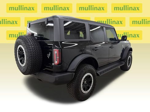 New 2026 Ford Bronco Outer Banks w/ Sasquatch Package AWD/4WD image 3