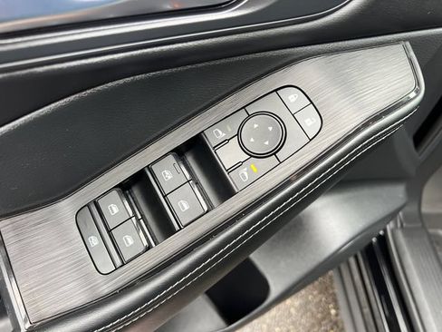 Used 2023 Nissan Rogue SV w/ SV Premium B Package AWD/4WD image 12