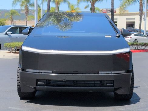 Used 2024 Tesla Cybertruck Cyberbeast AWD/4WD image 3