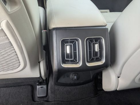Used 2024 Kia Sorento S w/ Panoramic Sunroof Package FWD image 34