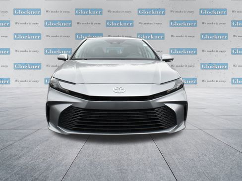 Used 2025 Toyota Camry LE image 2