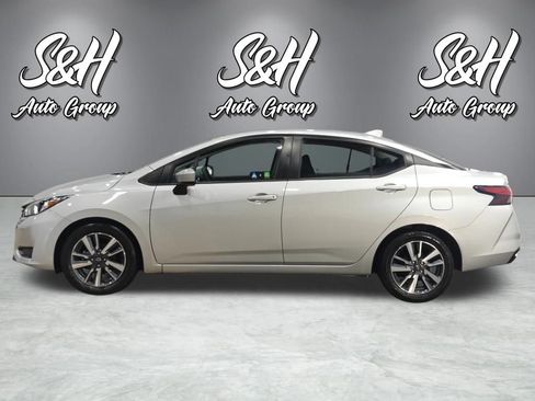 Used 2024 Nissan Versa SV FWD image 13