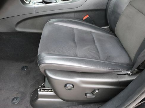 Used 2022 Jeep Grand Cherokee Laredo X RWD image 13