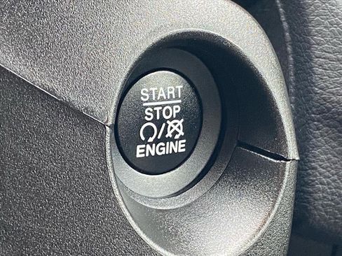 Used 2020 Jeep Compass Latitude image 16